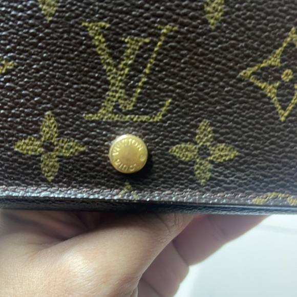 Louis Vuitton Tresor Monogram Bi-Fold - Picture 8 of 9